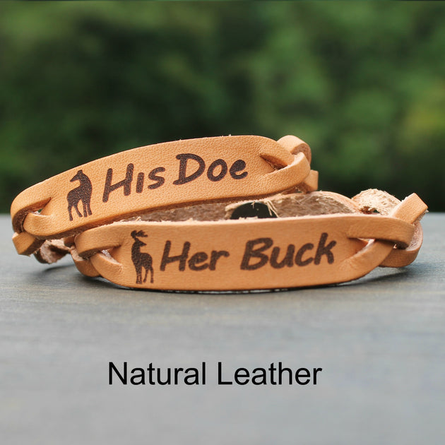 ❤限定復刻!DeerDeer父謹製2025年Bracelet❤✨️ Hunter's Prayer Leather Bracelet: Engraved Deer Antler Charm - Etsy